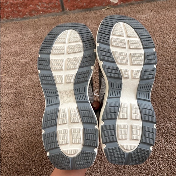 Stylish White and Gray Sneakers - Picture 6 of 8